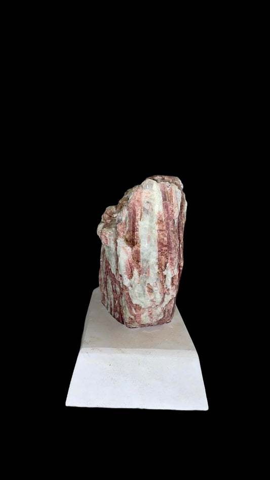 TOURMALINE ROSE BRUT AVEC SUPPORT EN BOIS 2,26 KG