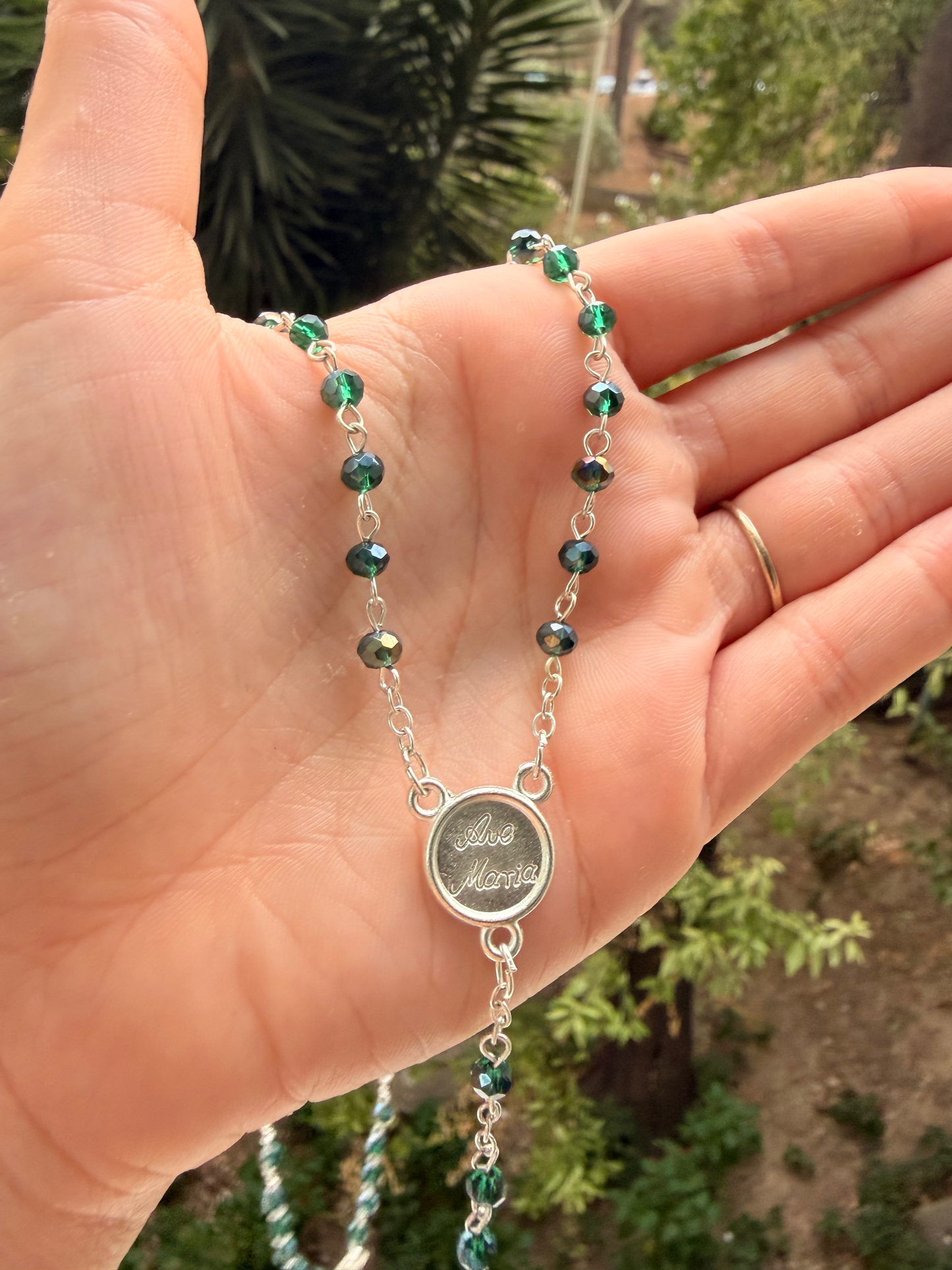 Chapelet en verre vert - 4mm