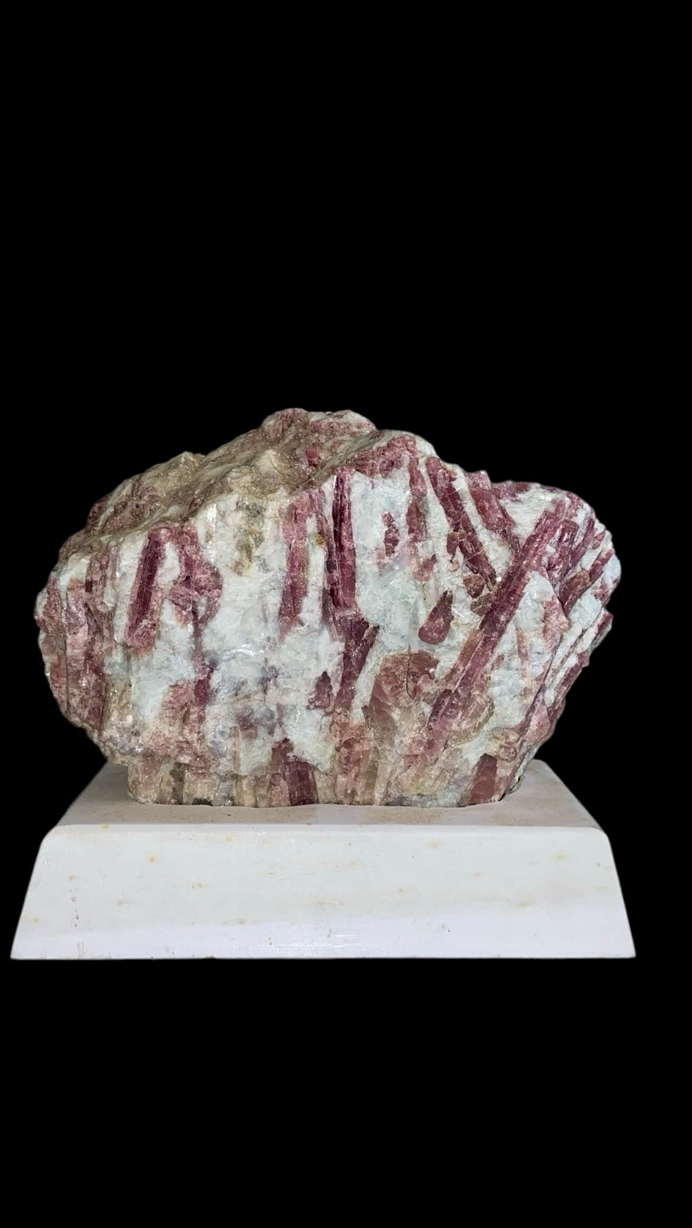 TOURMALINE ROSE BRUT SUPPORT EN BOIS 3,20 KG