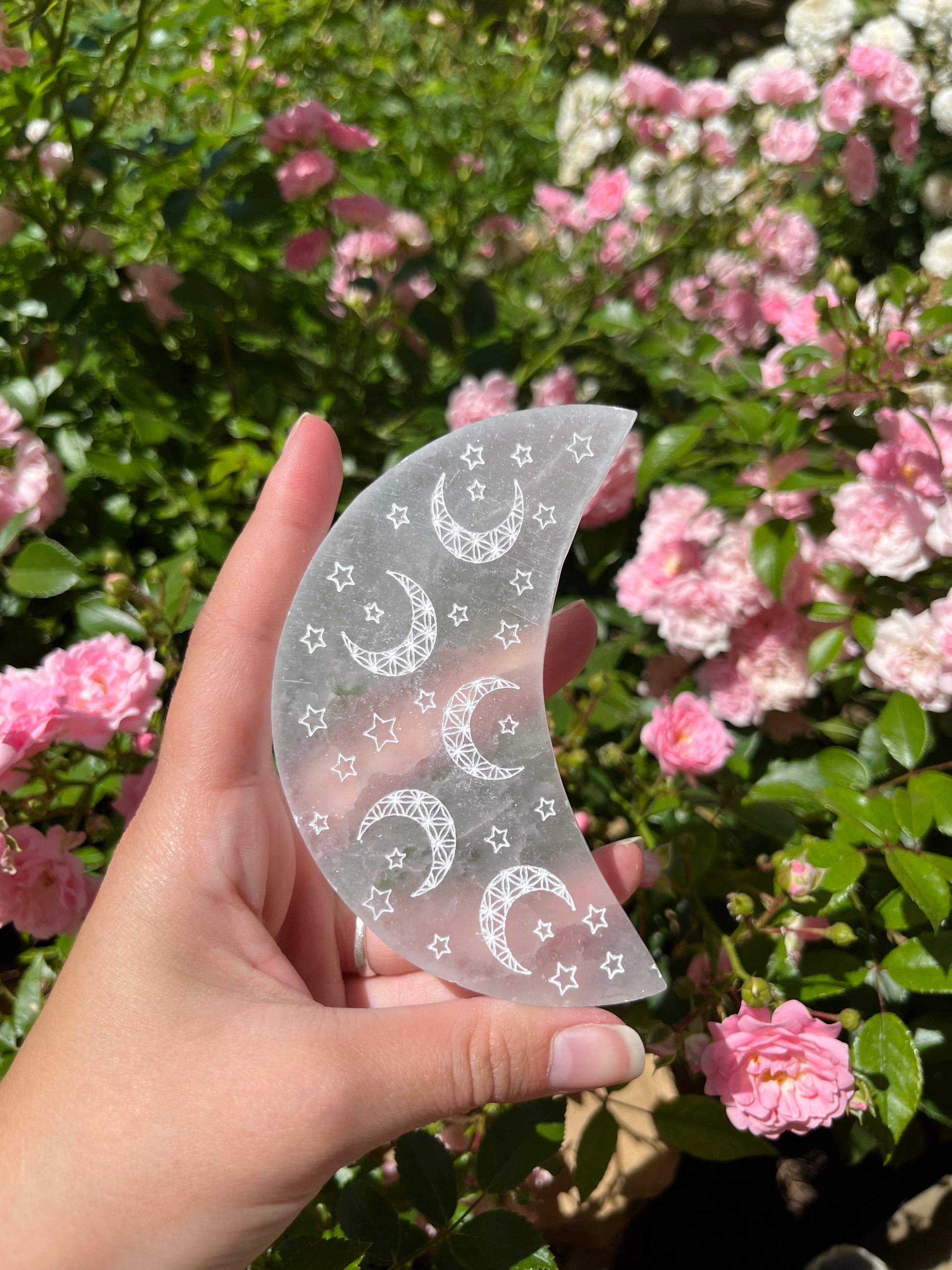 PLAQUE EN FORME DE LUNE AVEC ÉTOILE ET LUNE SÉLÉNITE