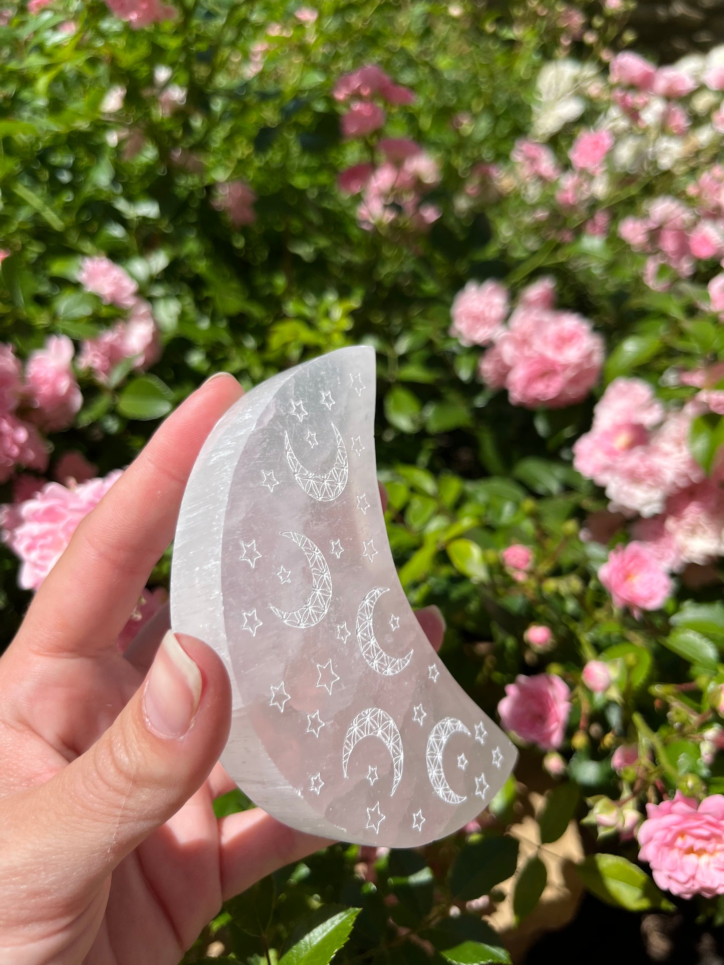 PLAQUE EN FORME DE LUNE AVEC ÉTOILE ET LUNE SÉLÉNITE