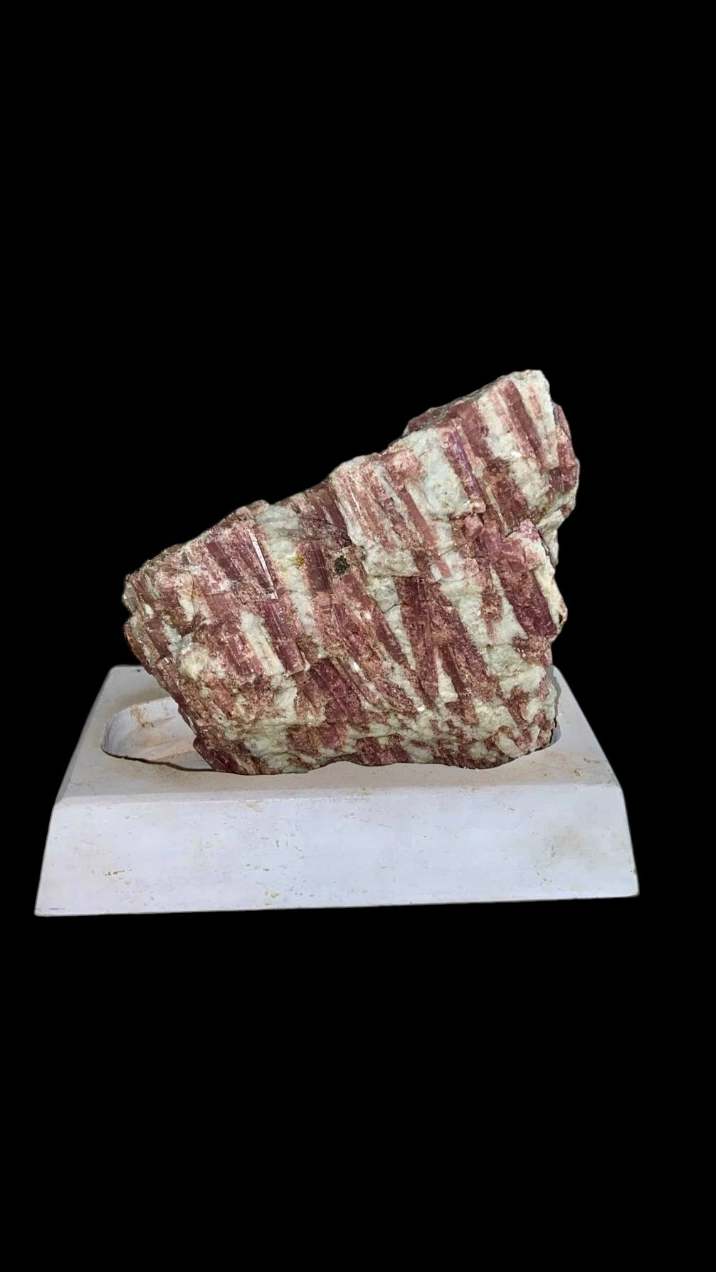 TOURMALINE ROSE BRUT MONTÉE SUR BOIS 2,40 KG