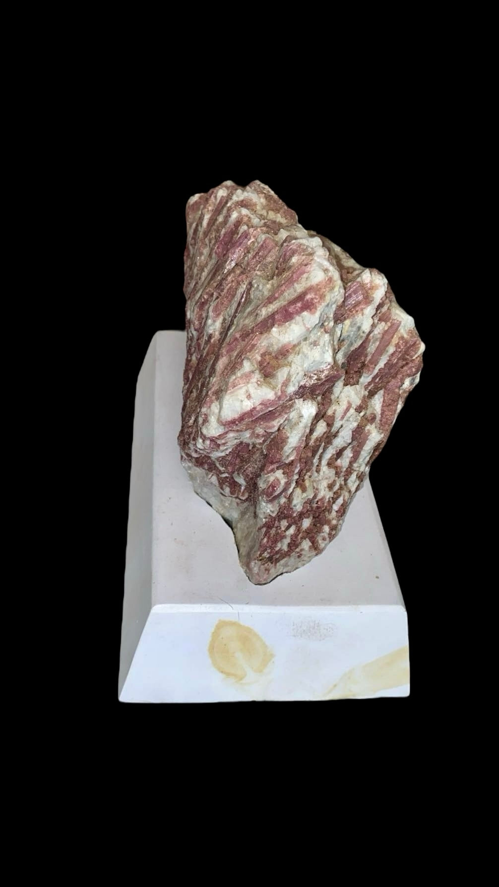 TOURMALINE ROSE BRUT AVEC SUPPORT EN BOIS 4,40 KG