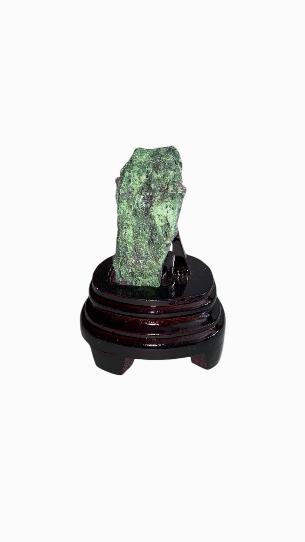 RUBIS ZOÏSITE BRUT AVEC SUPPORT EN BOIS