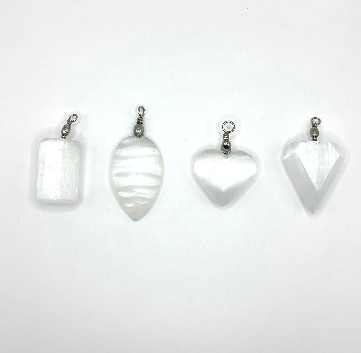 PENDENTIF SÉLÉNITE BLANCHE (la pièce)