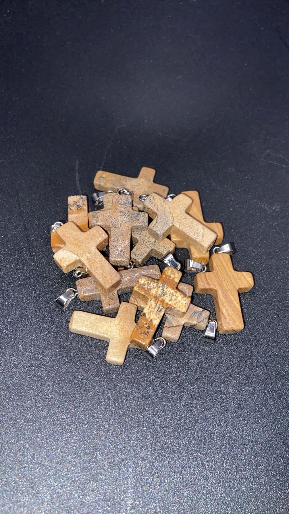 PENDENTIF CROIX BOIS FOSSILE