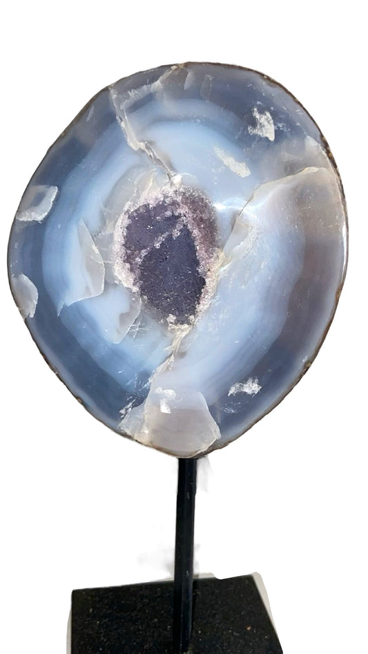 GÉODE DE CALCÉDOINE BLEUE SUR FER FORGÉ  0,795 Kg